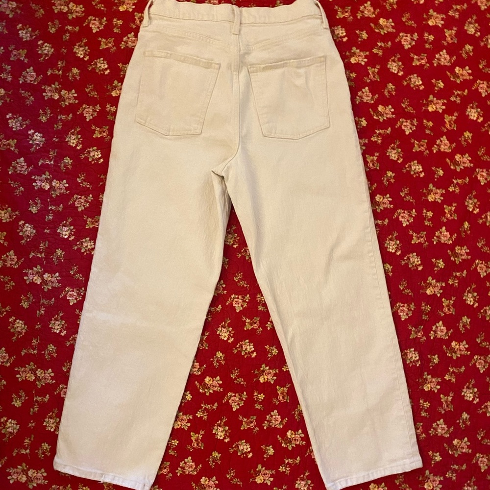 Universal Thread White Denim Straight Jeans Size 10